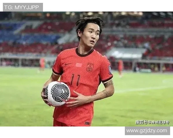 足球刺头球星的逆袭之路：从场外争议到赛场英雄的传奇蜕变